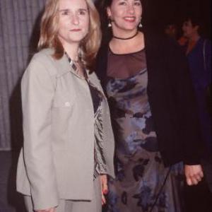 Julie Cypher and Melissa Etheridge at event of Six Days Seven Nights (1998)