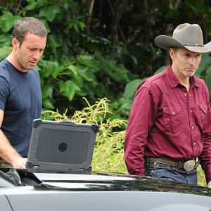 Still of Tim Daly and Alex O'Loughlin in Hawaii Five-0 (2010)