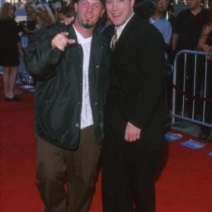 James DeBello and Fred Durst at event of Detroit Rock City 1999