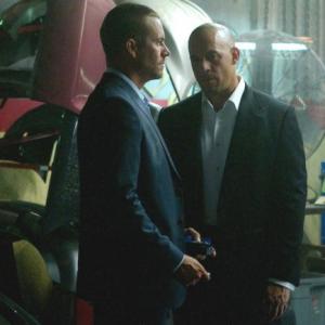 Still of Vin Diesel and Paul Walker in Greiti ir isiute 7 2015