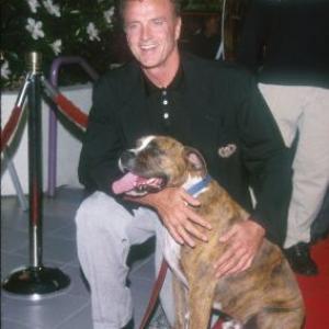 Kevin Dobson at event of Dog Park 1998