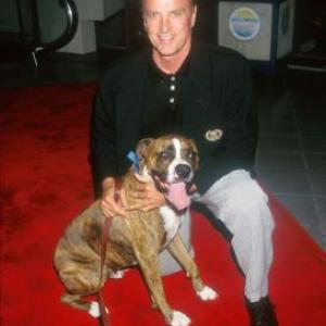 Kevin Dobson at event of Dog Park (1998)