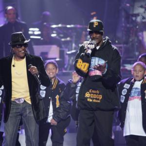 Still of Snoop Dogg and Charlie Wilson in American Idol The Search for a Superstar 2002