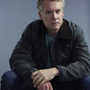 Tate Donovan and Brian Sanders in Hostages 2013