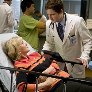 Still of Blythe Danner and Peter Facinelli in Nurse Jackie (2009)