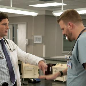 Still of Peter Facinelli and Stephen Wallem in Nurse Jackie 2009