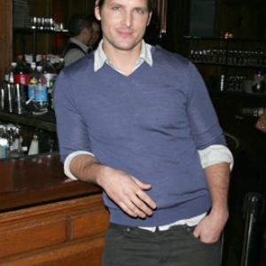 Peter Facinelli at event of Trys itemptos dienos (2010)