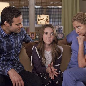 Still of Edie Falco, Dominic Fumusa and Ruby Jerins in Nurse Jackie (2009)