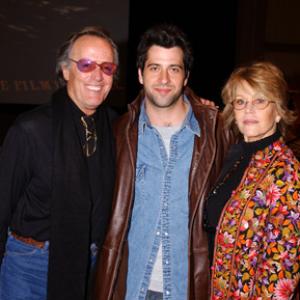 Jane Fonda, Peter Fonda and Troy Garity at event of Soldier's Girl (2003)