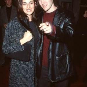 MarkPaul Gosselaar and Lisa Ann Russell at event of Simply Irresistible 1999