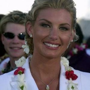 Faith Hill at event of Perl Harboras 2001