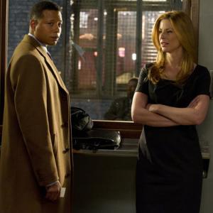 Still of Terrence Howard and Diane Neal in Law & Order: Special Victims Unit (1999)