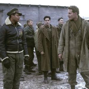 Still of Terrence Howard, Colin Farrell and Cole Hauser in Hart's War (2002)