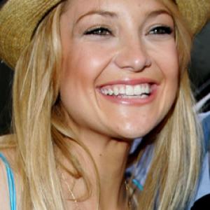 Kate Hudson at event of Total Request Live 1999