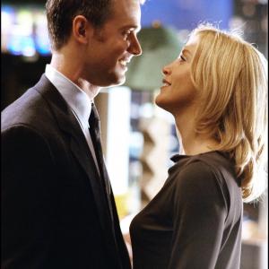 Still of Felicity Huffman and Peter Krause in Sports Night 1998