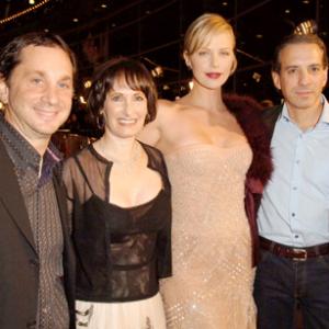 Charlize Theron, Gale Anne Hurd, David Gale and Van Toffler at event of Æon Flux (2005)