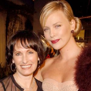 Charlize Theron and Gale Anne Hurd at event of Æon Flux (2005)