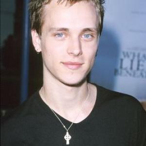 Jonathan Jackson at event of What Lies Beneath 2000