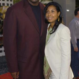 Magic Johnson and Cookie Johnson at event of The Bourne Supremacy 2004