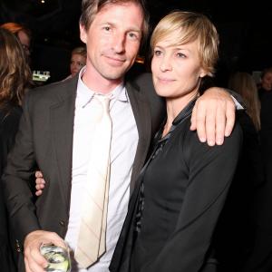 Robin Wright and Spike Jonze at event of Zmogus, pakeites viska (2011)