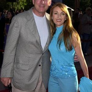 James Keach and Jane Seymour at event of Jurassic Park III 2001