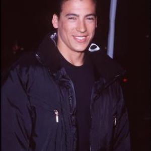 Andrew Keegan at event of Lost in Space (1998)