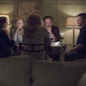Still of Alex Kingston Paul Blackthorne Katie Cassidy Stephen Amell and Caity Lotz in Strele 2012