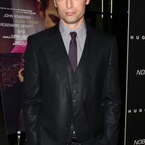 Justin Kirk at event of Nobody Walks (2012)