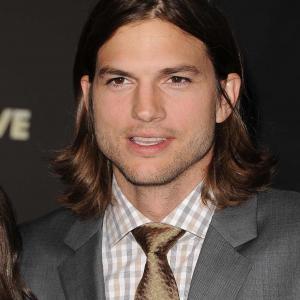 Ashton Kutcher at event of Naujieji metai Niujorke 2011