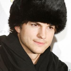 Ashton Kutcher at event of Happy Tears 2009