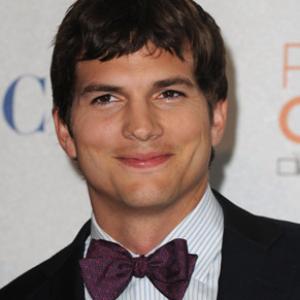 Ashton Kutcher at event of The 36th Annual People's Choice Awards (2010)