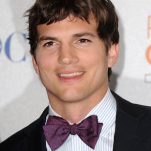 Ashton Kutcher at event of The 36th Annual Peoples Choice Awards 2010