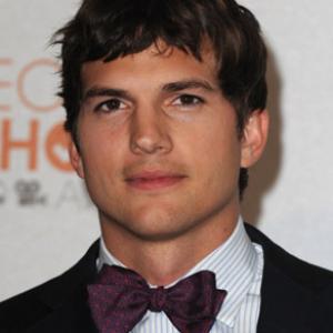 Ashton Kutcher at event of The 36th Annual Peoples Choice Awards 2010