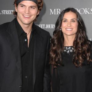 Demi Moore and Ashton Kutcher at event of Mr. Brooks (2007)