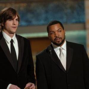 Golden Globe Awards 1252004 Ashton Kutcher  Ice Cube