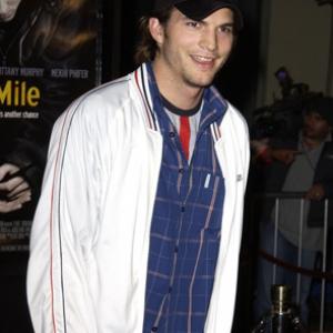 Ashton Kutcher at event of 8 mylia 2002