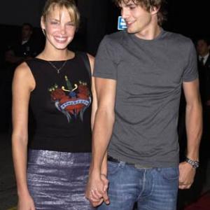 Ashton Kutcher and Ashley Scott at event of Jay and Silent Bob Strike Back 2001