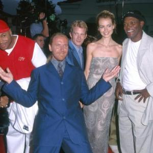 Samuel L. Jackson, Renny Harlin, Saffron Burrows, Thomas Jane and LL Cool J at event of Deep Blue Sea (1999)