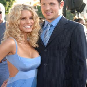 Nick Lachey and Jessica Simpson at event of The Dukes of Hazzard (2005)