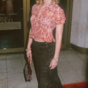 Sharon Lawrence at event of Three to Tango (1999)