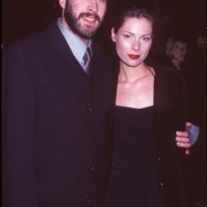 Jason Lee at event of Kissing a Fool (1998)