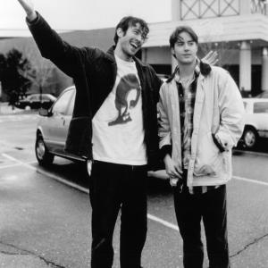 Still of Jason Lee and Jeremy London in Mallrats 1995