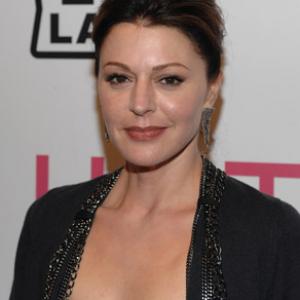Jane Leeves at event of Hot in Cleveland 2010