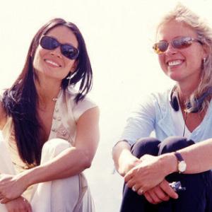 Still of Lucy Liu and Jenno Topping in Charlies Angels Full Throttle 2003