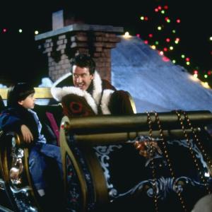 Still of Tim Allen and Eric Lloyd in The Santa Clause (1994)