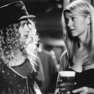 Still of Natasha Lyonne and Tara Reid in American Pie 1999