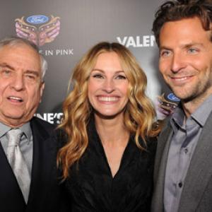 Julia Roberts Garry Marshall and Bradley Cooper at event of Valentino diena 2010
