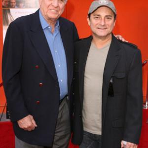 Kevin Pollak and Garry Marshall at event of Mother Ghost 2002