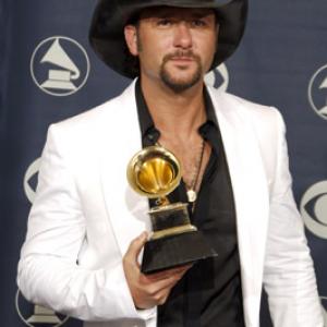 Tim McGraw at event of The 48th Annual Grammy Awards 2006
