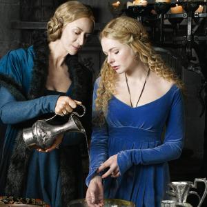 Janet McTeer and Rebecca Ferguson in The White Queen 2013